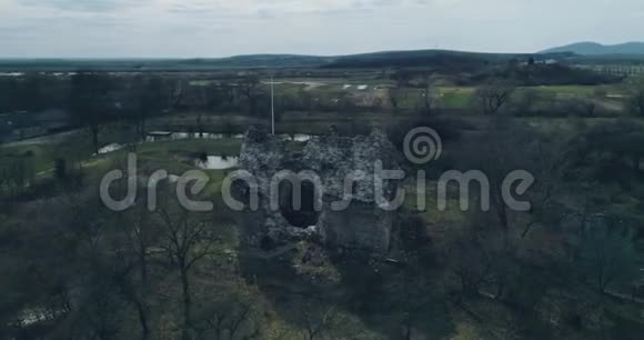 空中射击圣殿骑士古堡的废墟视频的预览图