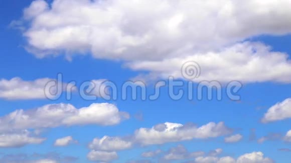 神奇动人的云蓝天视频的预览图