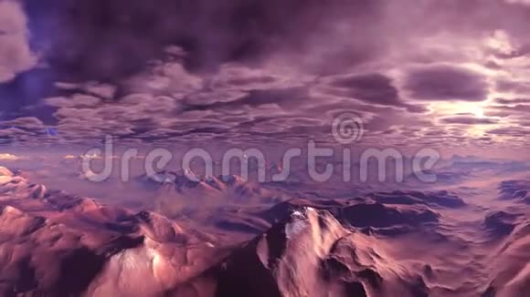 山脉上空的闪电视频的预览图