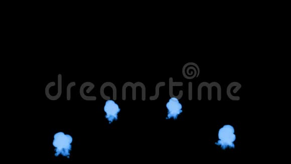 三维蓝色墨水在水中从上面和稍微横向看墨水上升形成一个圆圈视频的预览图