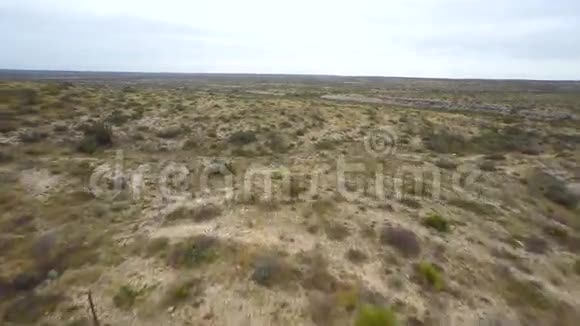 德州沙漠景观航拍视频视频的预览图