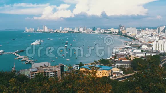 泰国芭堤雅市海滩和暹罗湾全景泰国亚洲芭堤雅视频的预览图