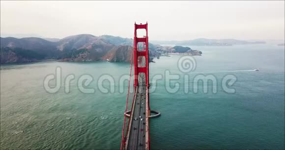 美国旧金山金门大桥鸟瞰图视频的预览图