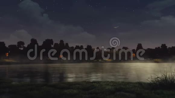 漆黑的夜空下城市公园里平静的池塘视频的预览图