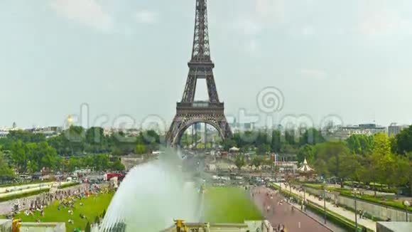 巴黎的埃菲尔铁塔时间流逝视频的预览图