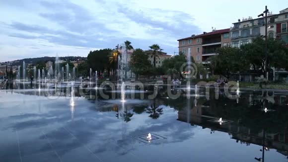 城市喷泉尼斯法国视频的预览图