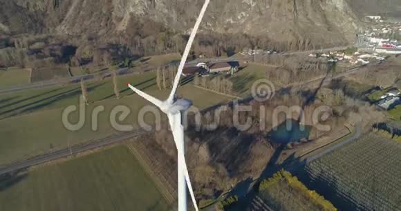 蒙丹山谷的风力涡轮机视频的预览图