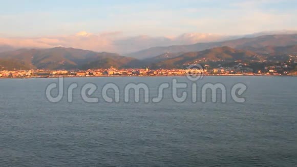 利古里亚海岸意大利萨沃纳阿尔比索拉马里纳视频的预览图