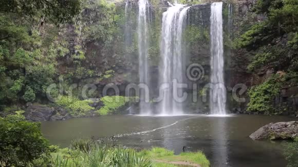 在旺加里瀑布的景色视频的预览图