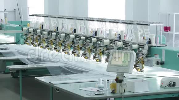 自动缝纫机和服装项目缝纫机和缝纫配件的细节视频的预览图