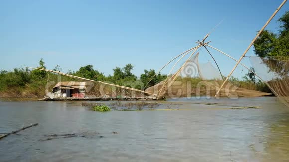 竹悬臂渔网方形渔网视频的预览图
