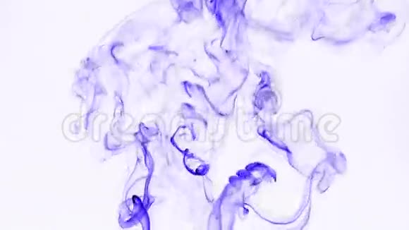 抽象的彩色烟雾湍流效应视频的预览图