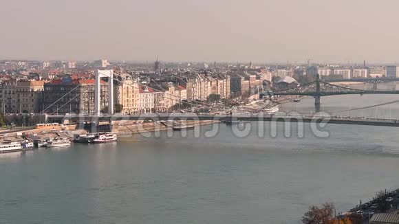 布达佩斯和多瑙河视频的预览图