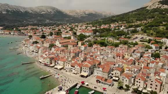 巴斯卡镇全景克拉克克罗地亚岛的旅游目的地欧洲视频的预览图