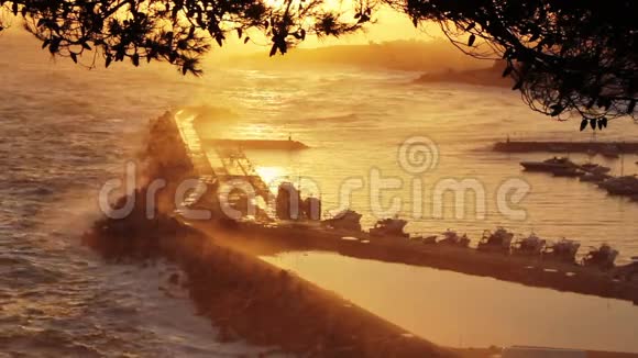 意大利圣玛丽亚迪卢卡湾日落美景视频的预览图