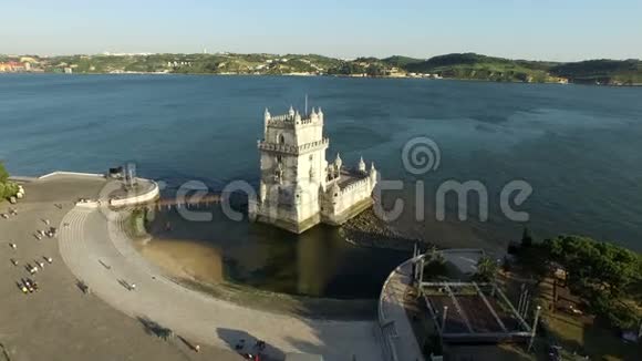 从葡萄牙里斯本贝伦塔起飞视频的预览图
