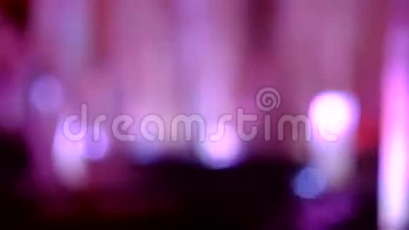 紫罗兰运动壁纸照明喷泉视频的预览图