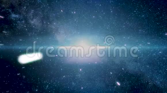 星云蓝色恒星和黑色宇宙背景之间的超空间疯狂快速飞行飞得飞快视频的预览图