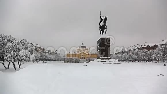 托米斯拉夫国王广场雕像重视频的预览图