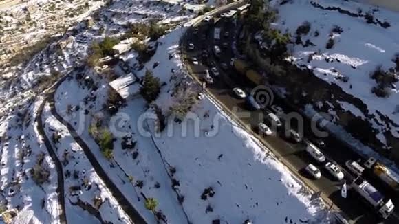 耶路撒冷的道路在雪地里视频的预览图