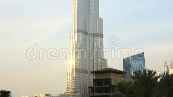 世界上最高的建筑阳光照射4k视频的预览图
