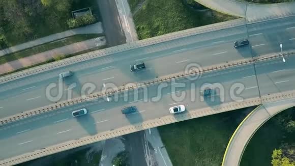 公路交通视频的预览图