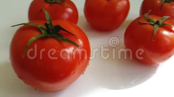 红番茄湿水慢动作转视频的预览图
