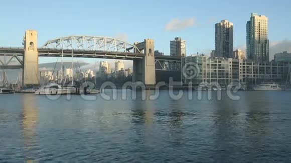 伯拉德桥早太阳温哥华视频的预览图