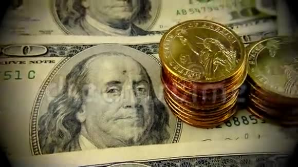 美国货币金币及一百元钞票视频的预览图