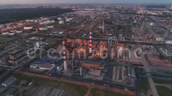 污染工厂鸟瞰图视频的预览图