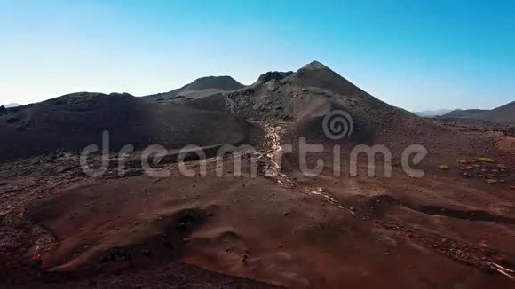 兰萨罗特火山谷空中视频视频的预览图