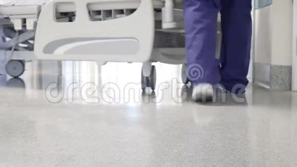 病人在医院的交通视频的预览图