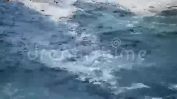 泡沫海水的时间流逝视频的预览图