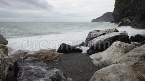 利古里亚海的海滩视频的预览图