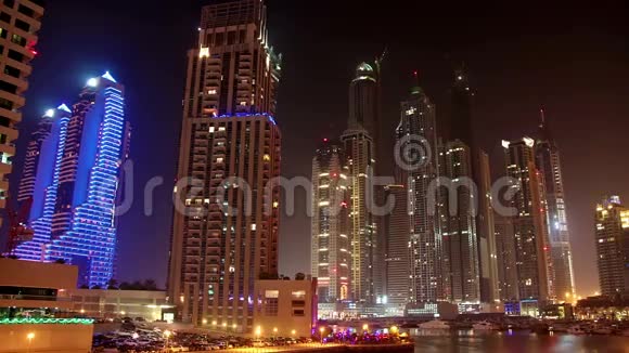 阿拉伯联合酋长国迪拜码头未来派之夜视频的预览图