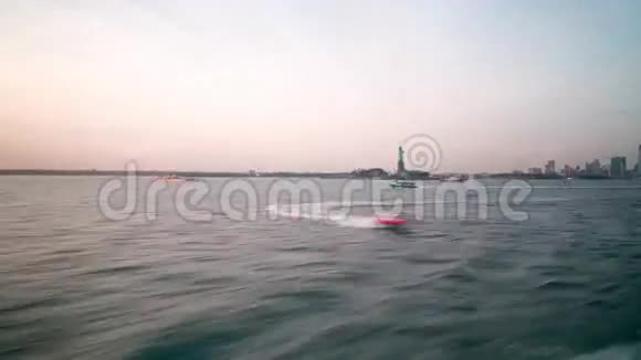 著名的曼哈顿斯塔顿岛渡轮乘坐4公里时间从纽约视频的预览图