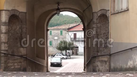 意大利莫利塞伊塞尼亚省的Pescolanciano小镇视频的预览图