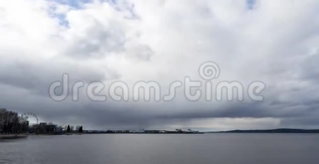 湖港多云天气时间推移视频的预览图