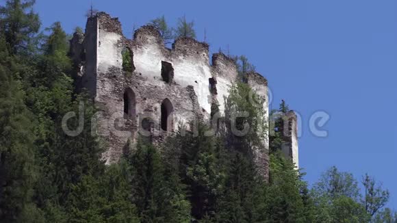 欧洲奥地利中世纪城堡废墟视频的预览图