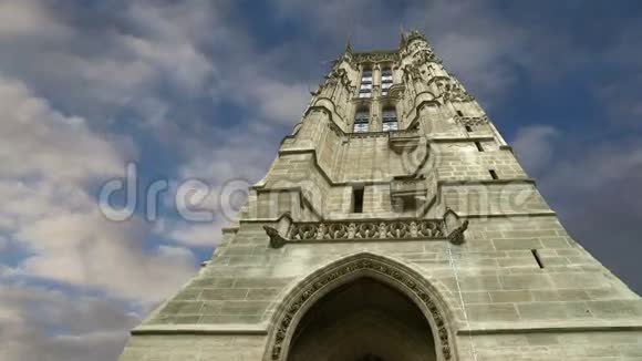 游览圣雅克是法国巴黎第四大区的一座纪念碑视频的预览图