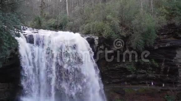 南塔哈拉国家森林干瀑布景视频的预览图