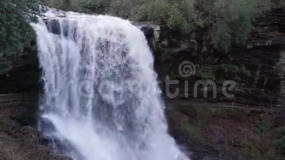 南塔哈拉国家森林干瀑布景视频的预览图