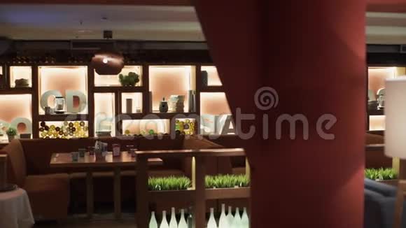 室内意大利餐厅视频的预览图