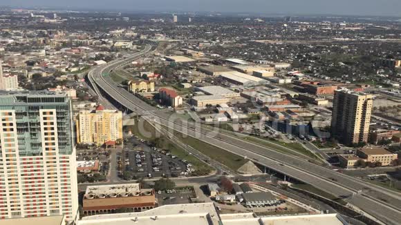4K超高清航空景观圣安东尼奥高速公路视频的预览图