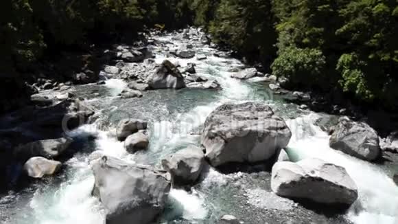 新西兰费奥德兰的克莱多河视频的预览图