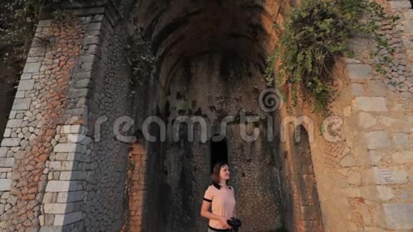 意大利特拉西纳木星安灼尔神庙的遗迹视频的预览图