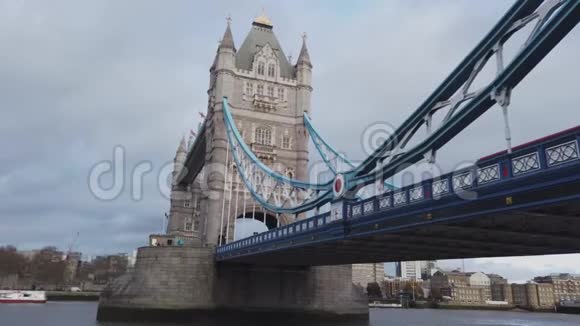 伦敦神奇的塔桥视频的预览图