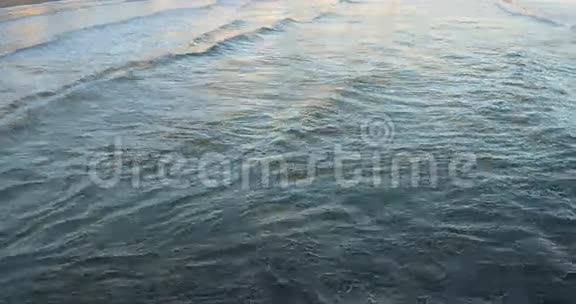 地中海日落波浪度4k西班牙视频的预览图