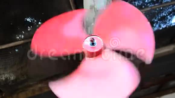 风扇叶片制作装饰销轮视频的预览图