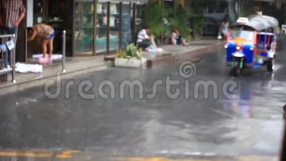泰国曼谷2014年8月1日城市道路视频的预览图